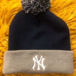 NY Yankees - Knit Cap w/Poof - WFAN RADIO 2018 WINTER HAT